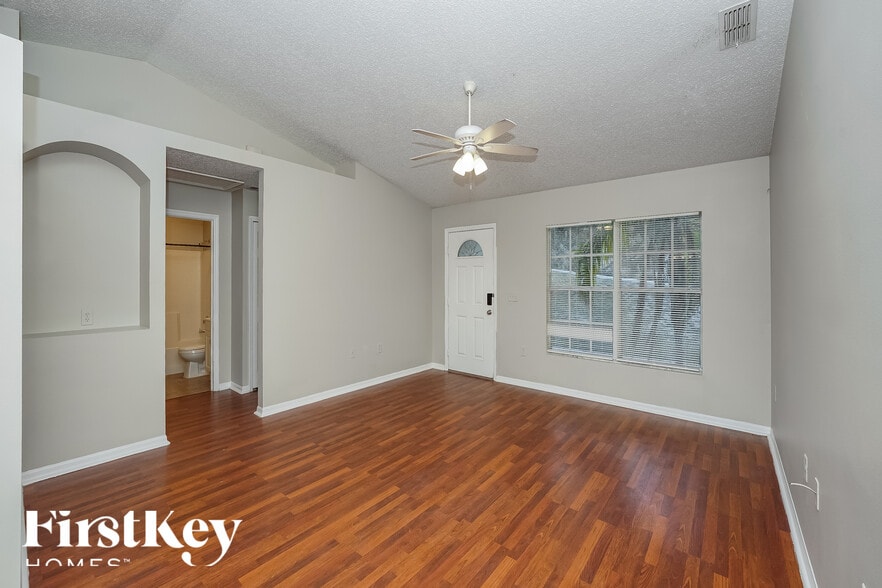 Building Photo - 797 Chestnut Ave