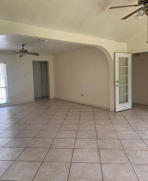 Building Photo - 11435 Newbrook Dr