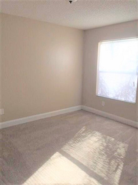 Building Photo - 4658 Commander Dr