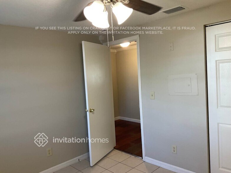 Building Photo - 6828 Eden Ln