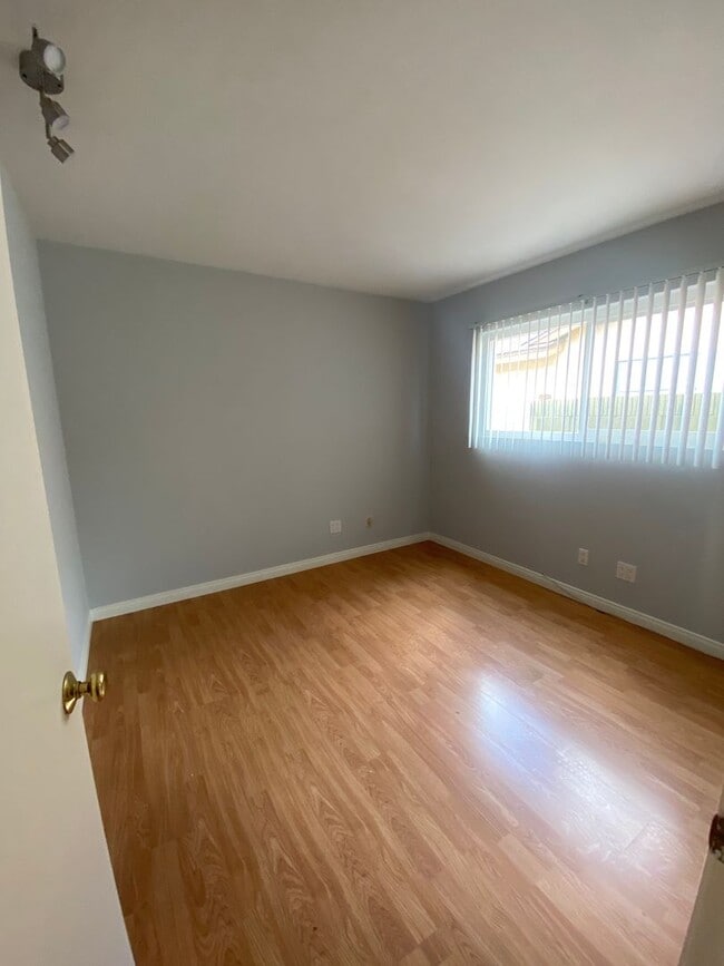 Building Photo - Harbor City- Single Family Home