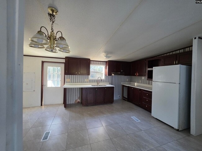 Building Photo - 135 Buckeye Ct