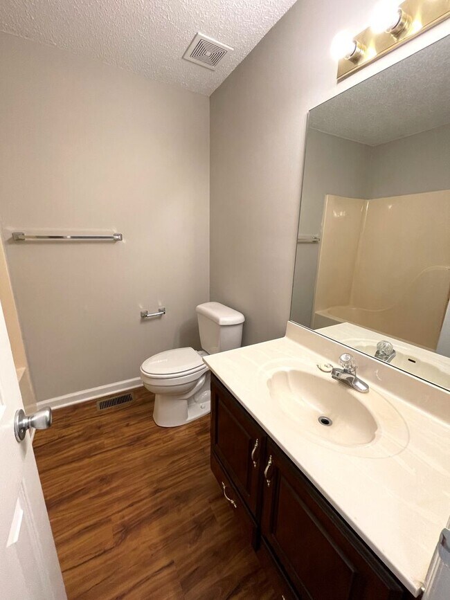 Building Photo - 1022 Cherry Hills Ct
