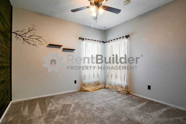 Building Photo - CALL US TODAY AT (505) 808-6467 TO SCHEDULE A VIEWING AND MAKE THIS YOUR NEW HOME!!