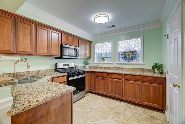 Building Photo - 3415 80th St