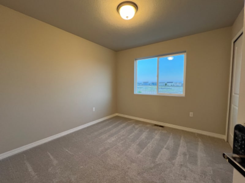 Building Photo - 5235 Aeroglide Lp