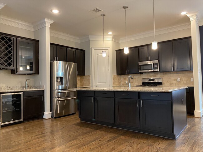 Building Photo - 5226 Kiam St