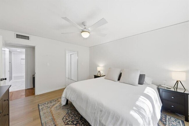 Building Photo - 133 Woodmere Square NW