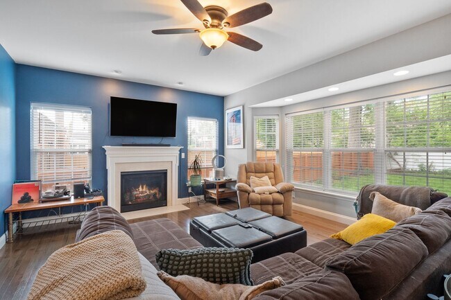 Building Photo - Stunning 4-bedroom, 2.5-bathroom rental of...