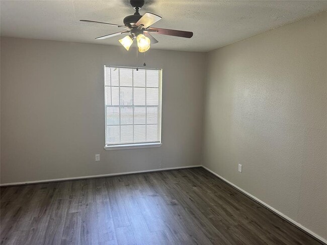 Building Photo - 12881 High Star Dr