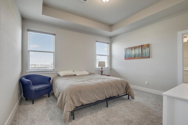 Building Photo - 501 Peace Dr