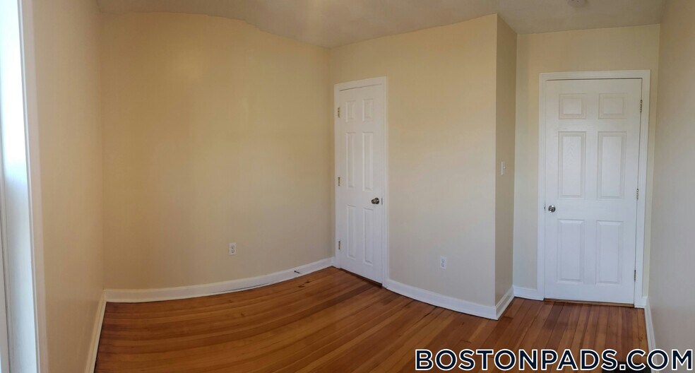 Building Photo - 1096 N Shore Rd