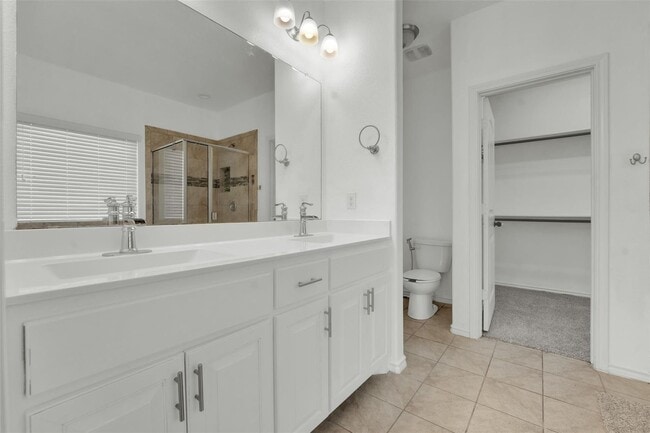 Building Photo - MOVE-IN SPECIAL! Enjoy $500 OFF your first full month’s rent when you move in on or before August...