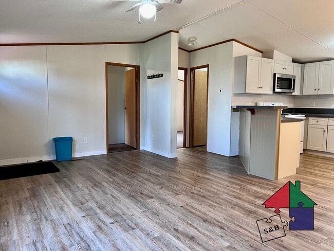 Building Photo - Your Dream Home Awaits: Spacious 3-Bedroom...