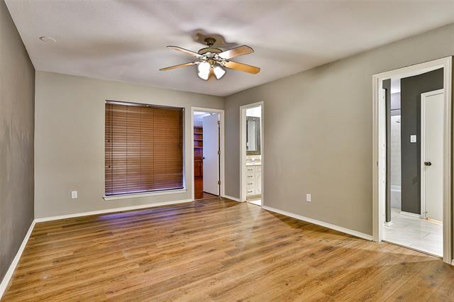Building Photo - 2105 Cambridge Dr