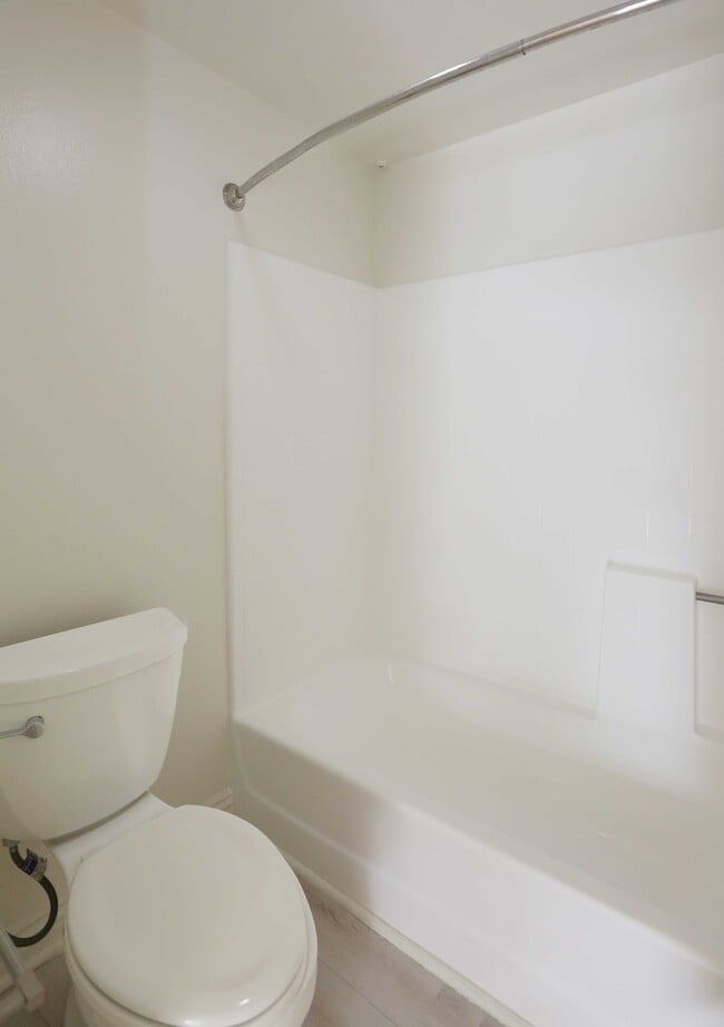 Building Photo - 23903 Del Monte Dr.