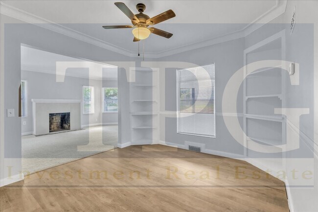 Building Photo - 9901 E Linwood Blvd