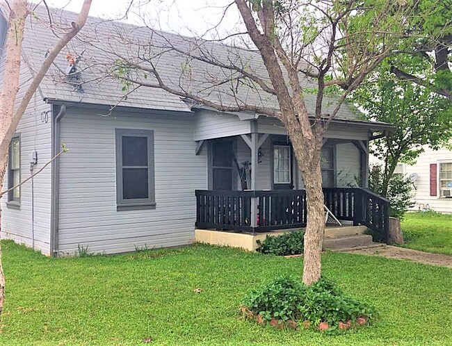 Building Photo - 119 S 5th St