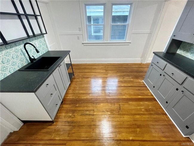 Building Photo - 434 23rd St