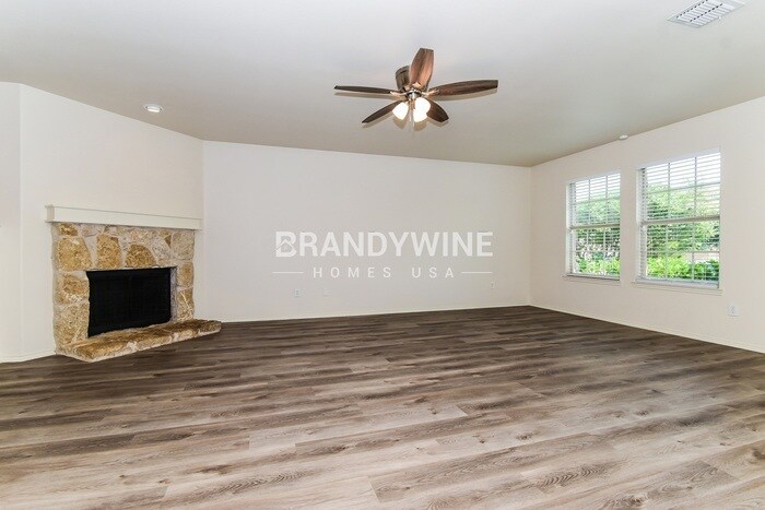 Building Photo - 523 Indian Paintbrush Dr