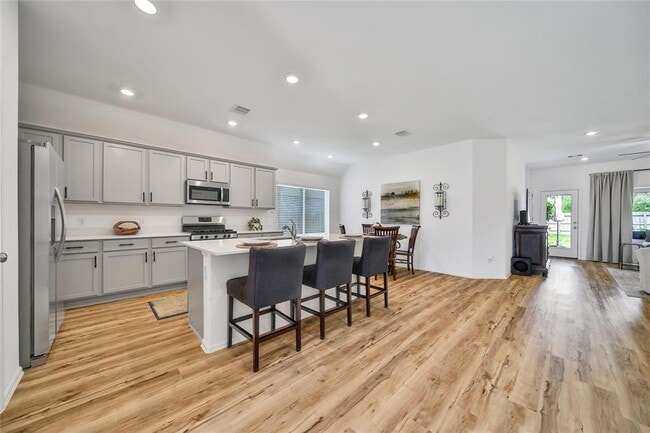 Building Photo - 15415 Surrey Pines Ln