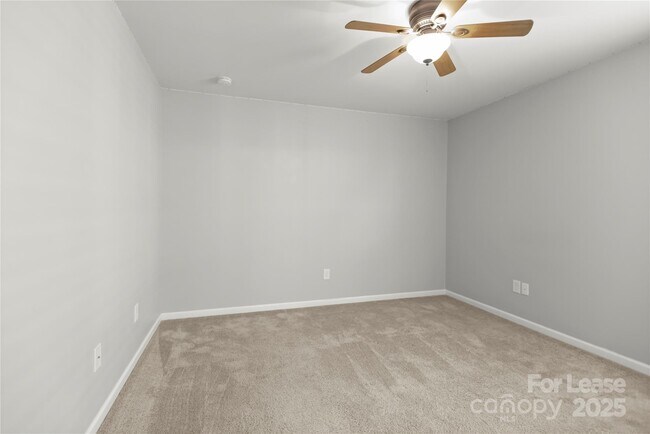 Building Photo - 131 Cherry Bark Dr