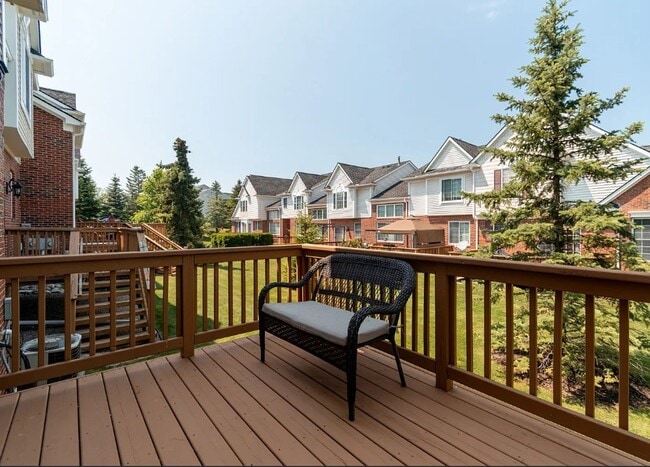 Building Photo - Stunning 2BR/2.5BA Townhouse with Dual Primary Suites, 2-Car Garage & Bonus Loft