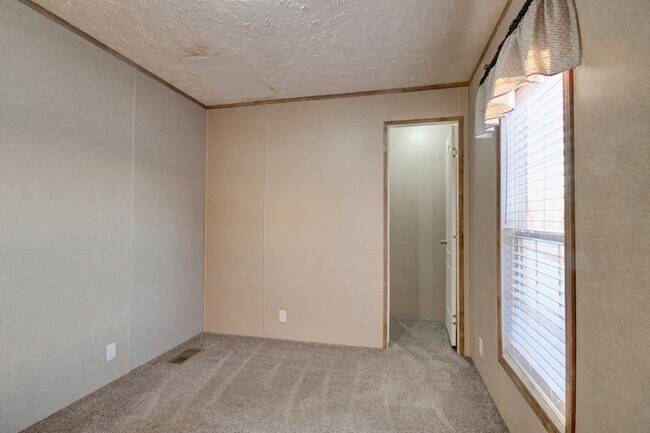 Building Photo - 269 Seays Rd