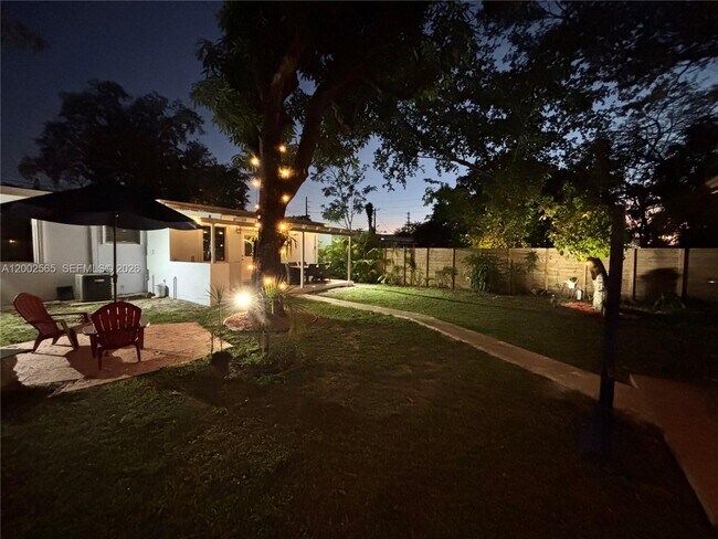 Building Photo - 151 NW 165th St