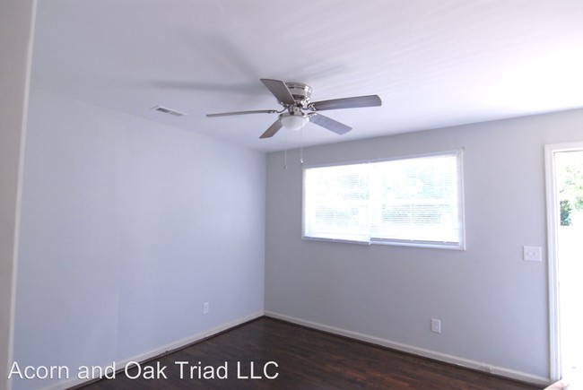 Building Photo - 1018 Dillard St