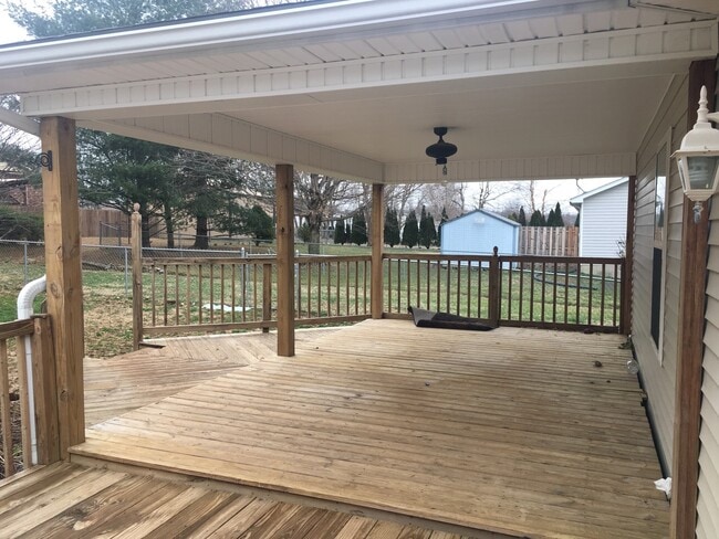 Building Photo - **New Paint**   **New Carpet**  Ready for YOU!!