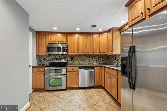 Building Photo - 1594 Lodge Pole Ct