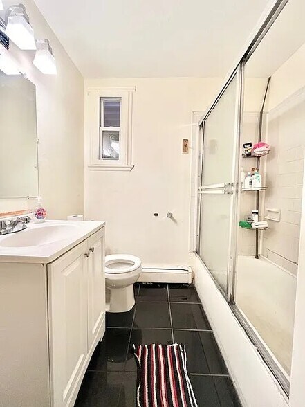 Building Photo - 1576 Tremont St