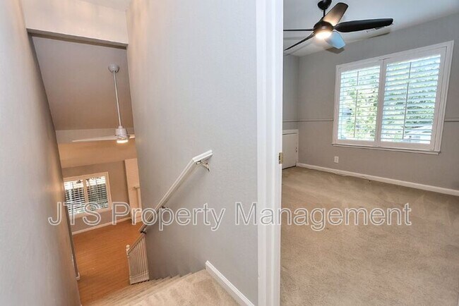 Building Photo - 9529 Lake Natoma Dr