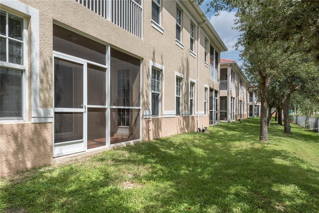 Building Photo - 240 West End Dr