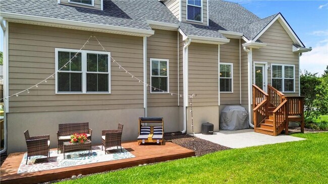 Building Photo - Flexible Space for Every Lifestyle! 4 Bedrooms Plus Loft & Bonus Room in Richmond Hill, GA