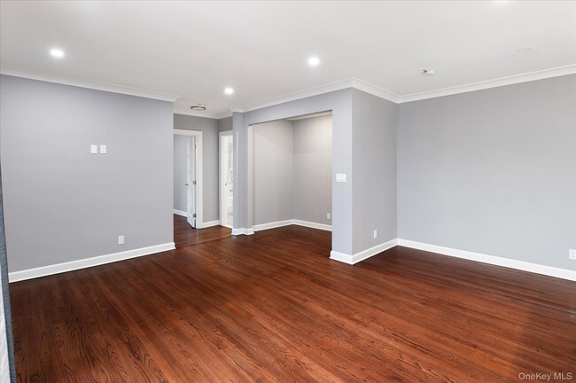 Building Photo - 1133 Midland Ave