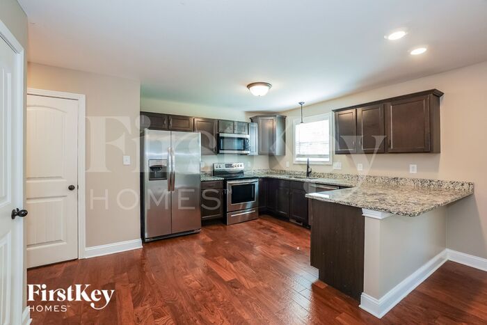 Building Photo - 2328 Colston Dr