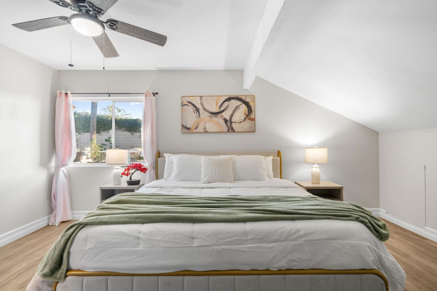 Building Photo - 13075 Old West Ave