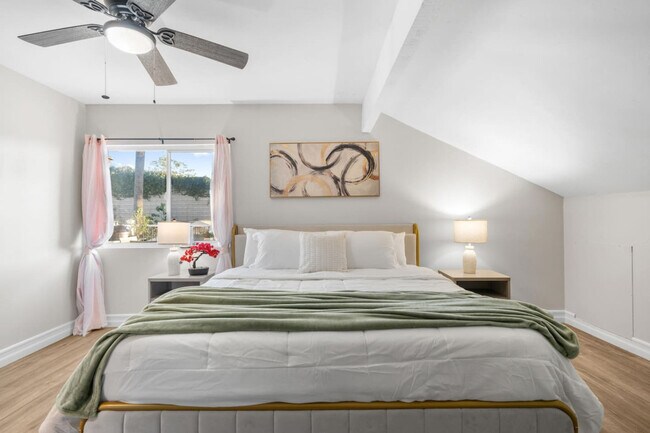 Building Photo - 13075 Old West Ave