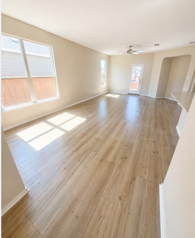 Building Photo - AVAILABLE MID MAY; APPLY TODAY ON OUR WEBSITE!!!