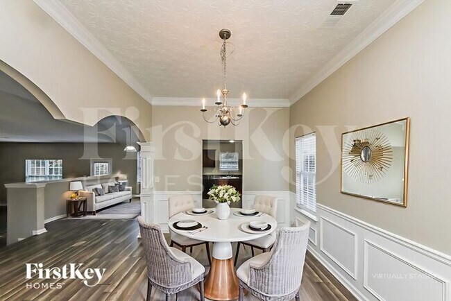 Building Photo - 419 Lake Ridge Ln