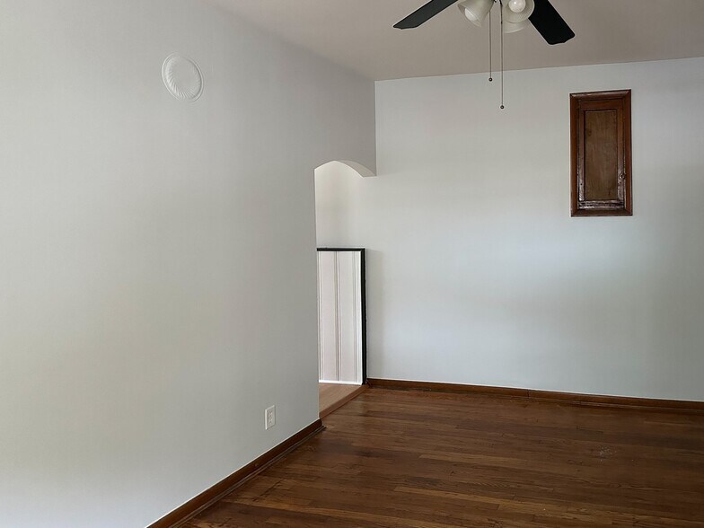 Building Photo - 4143 Chambers St