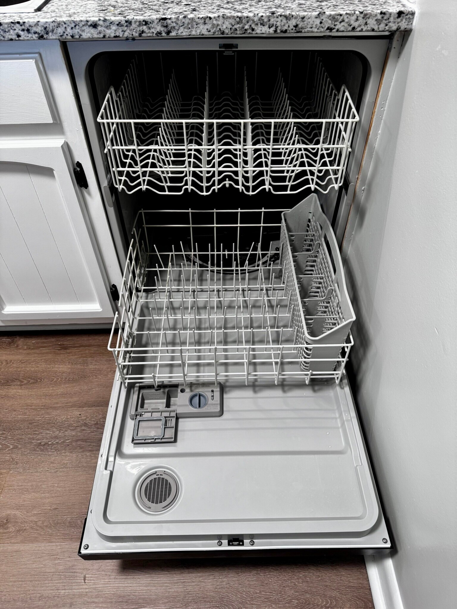Dishwasher 2 - 122 Turnwood Ln