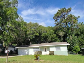Building Photo - Gorgeous 3/2/1 Near Downtown Inverness!!!