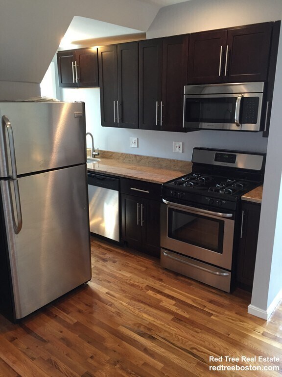 Building Photo - 39 Pinckney St