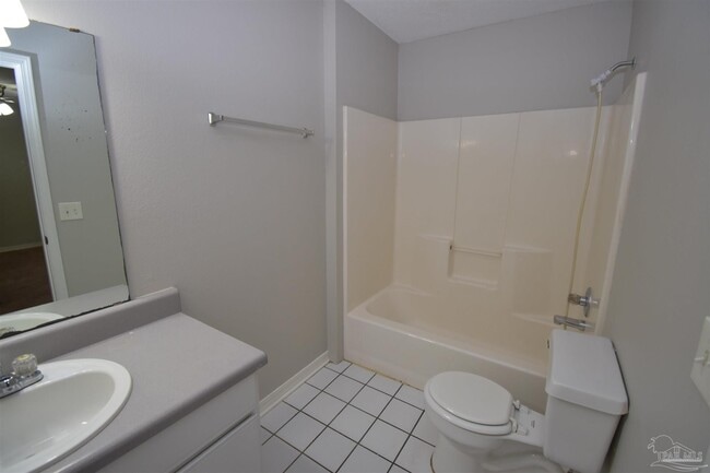 Building Photo - 7135 Pearson Rd