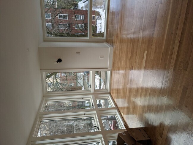 Building Photo - Awesome Studio in Brookline.... SEPT 1ST MOVE