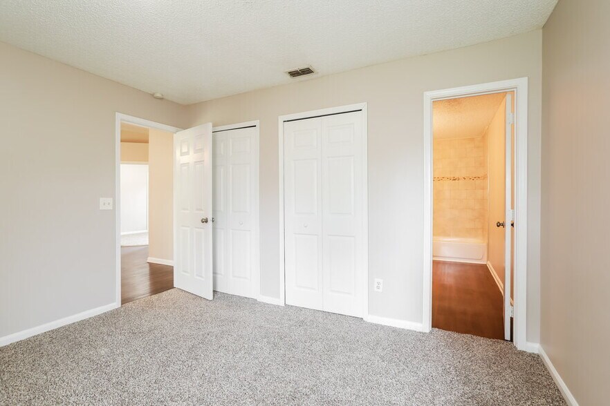 Building Photo - 6564 Lacey Ct