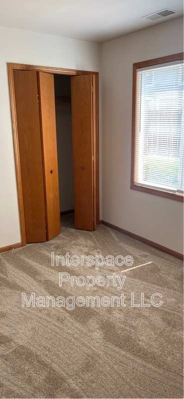 Building Photo - 1335 Rock Run Dr